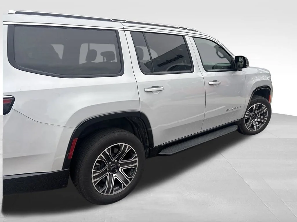 Used 2025 Silver Jeep Series II image 9