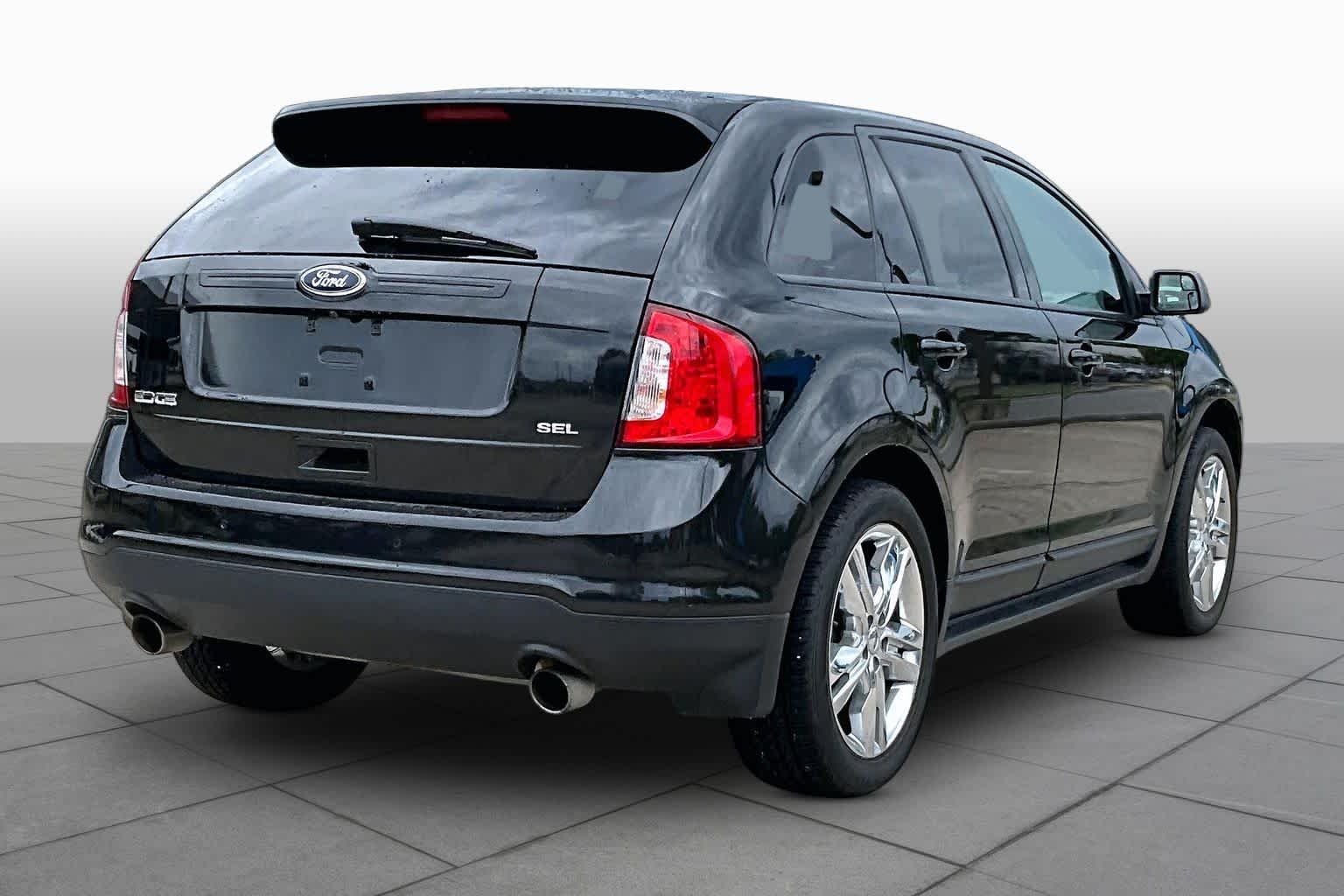 Used 2012 Tuxedo Black Metallic Ford SEL image 13