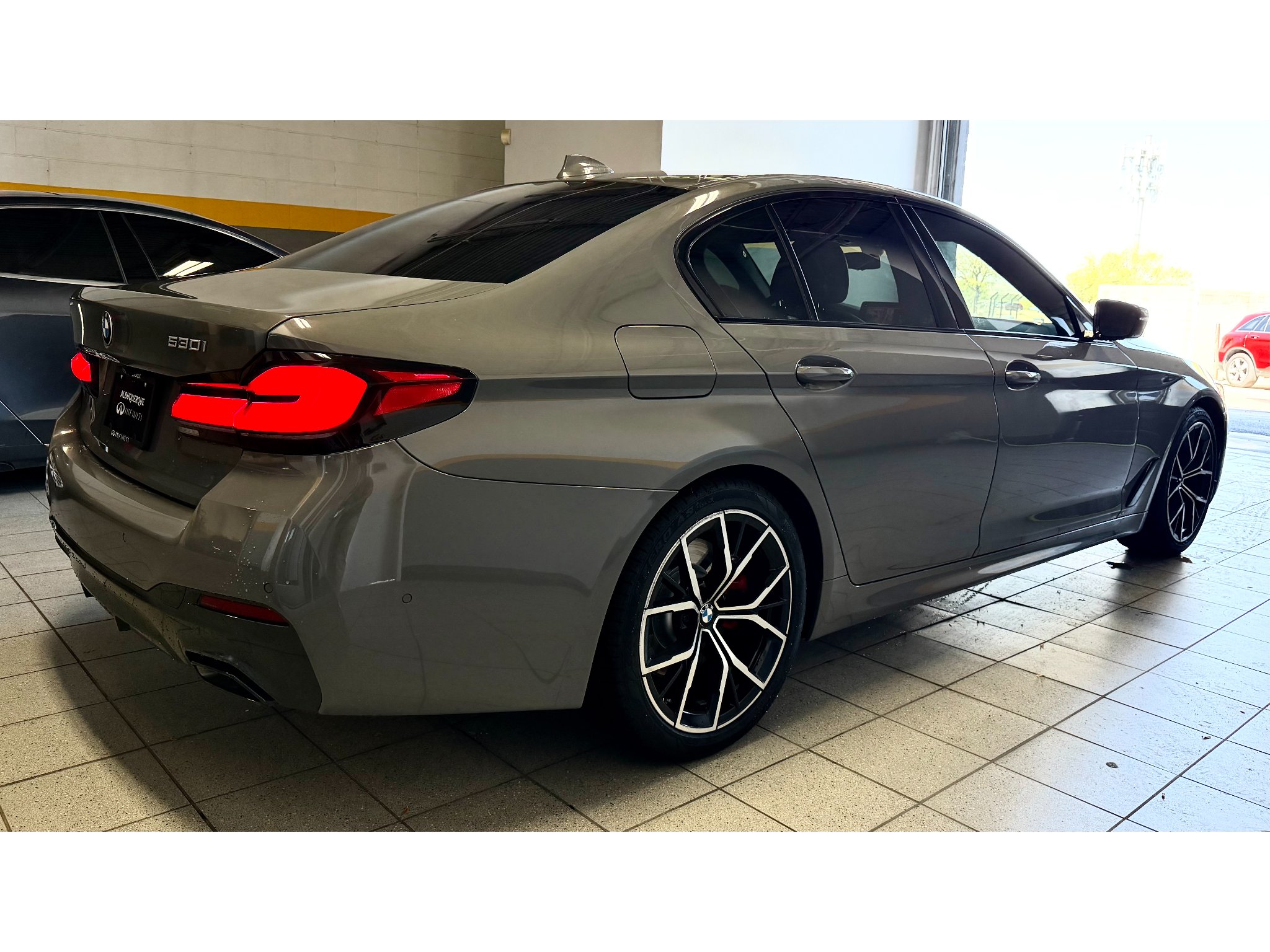 Used 2022 Bernina Grey Amber Effect Metallic BMW 530i image 7