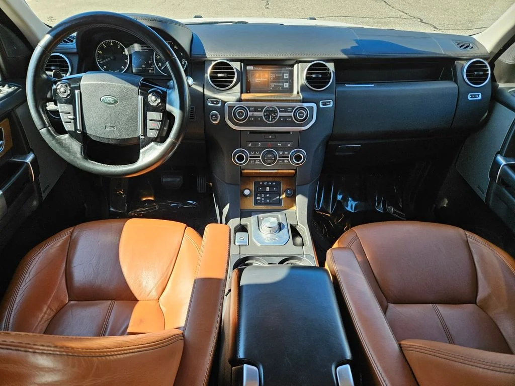 Used 2016 White Land Rover  image 12