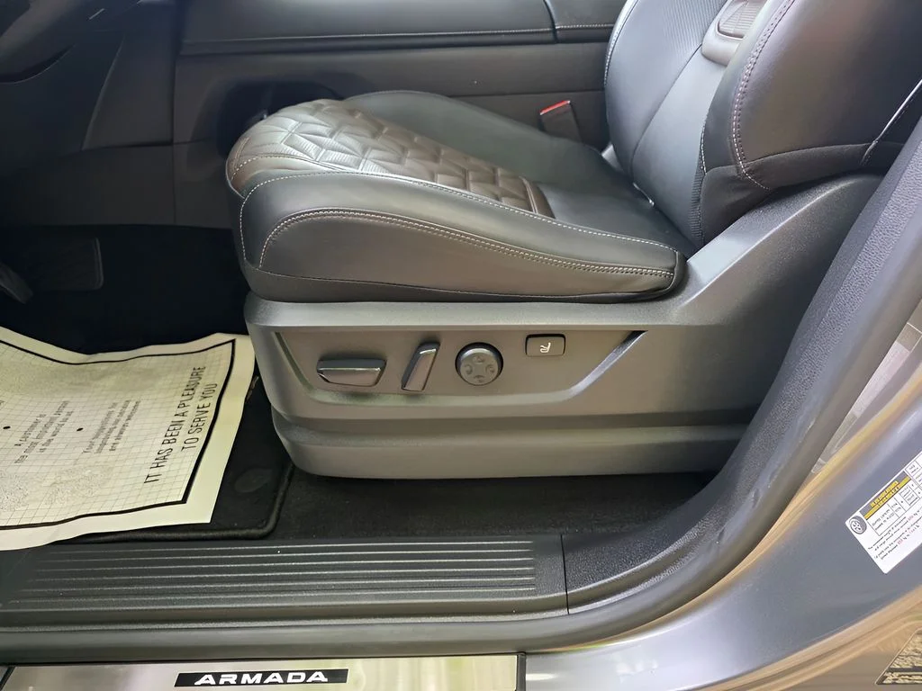 Used 2025 Gun Metallic Super Black Nissan Platinum Reserve image 21