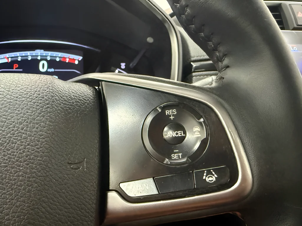 Used 2022 White Honda EX-L image 19