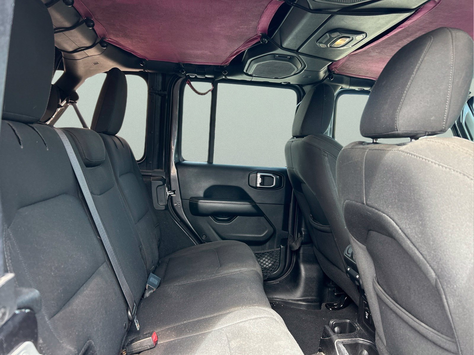 Used 2018 Gray Jeep Unlimited Sahara image 11