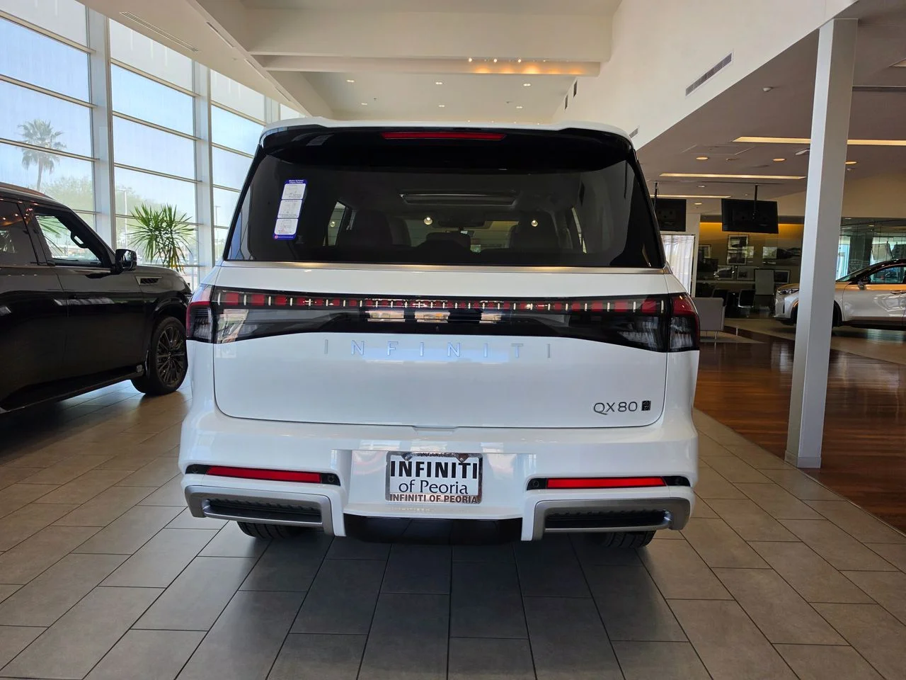 New 2026 RADIANT WHITE INFINITI Pure 4WD image 4