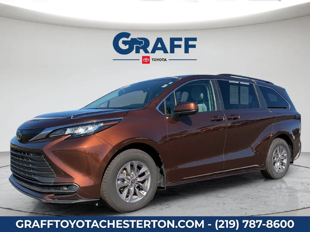 2023 Toyota Sienna LE