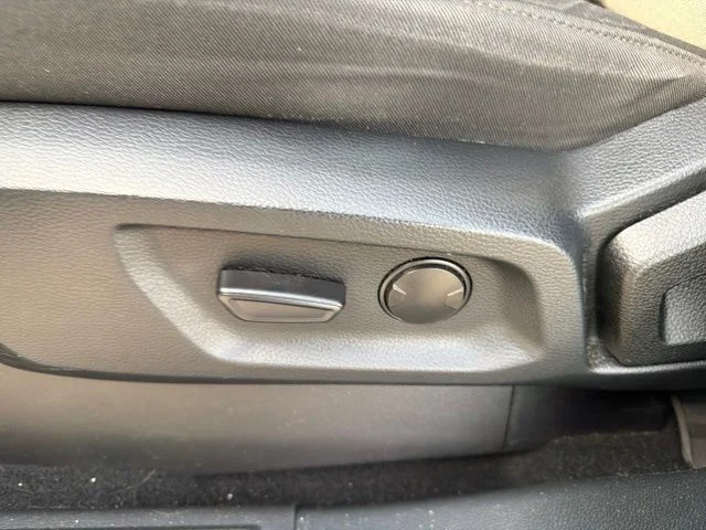 Used 2021 Blue Ford XLT image 16