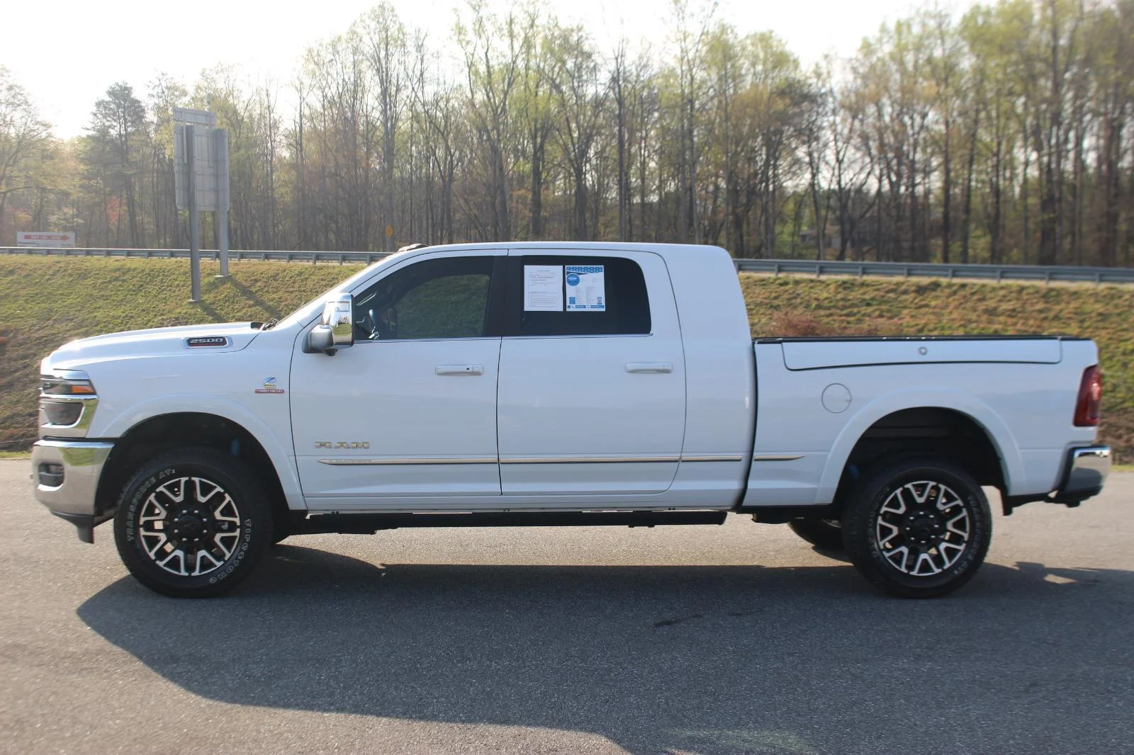 Used 2025 White Ram Limited image 4
