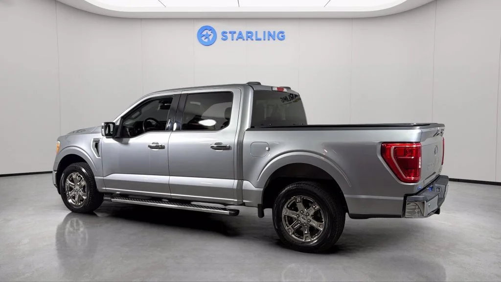 Used 2021 Silver Ford XLT image 4