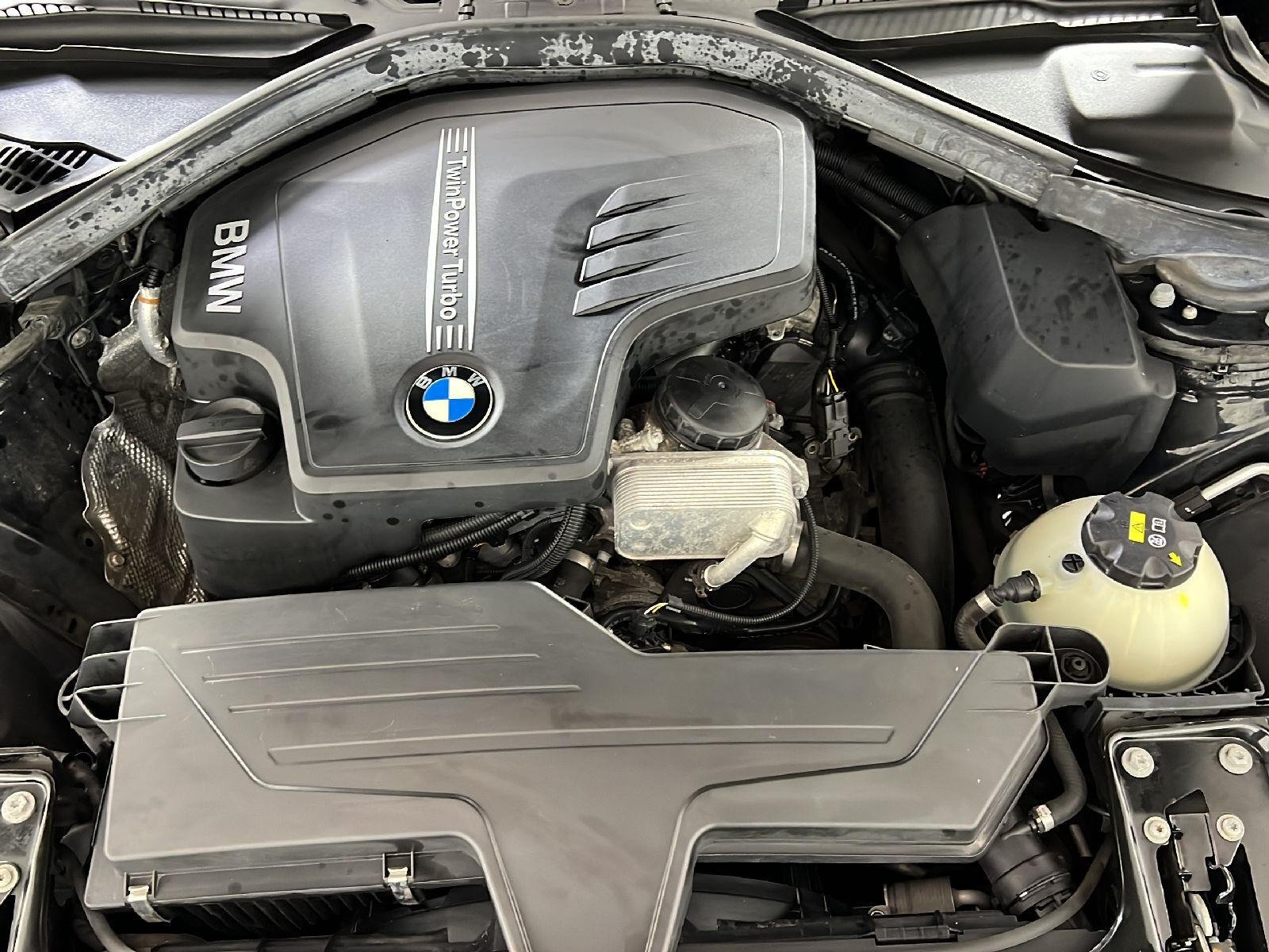 Used 2018 Jet Black BMW 320i xDrive image 22