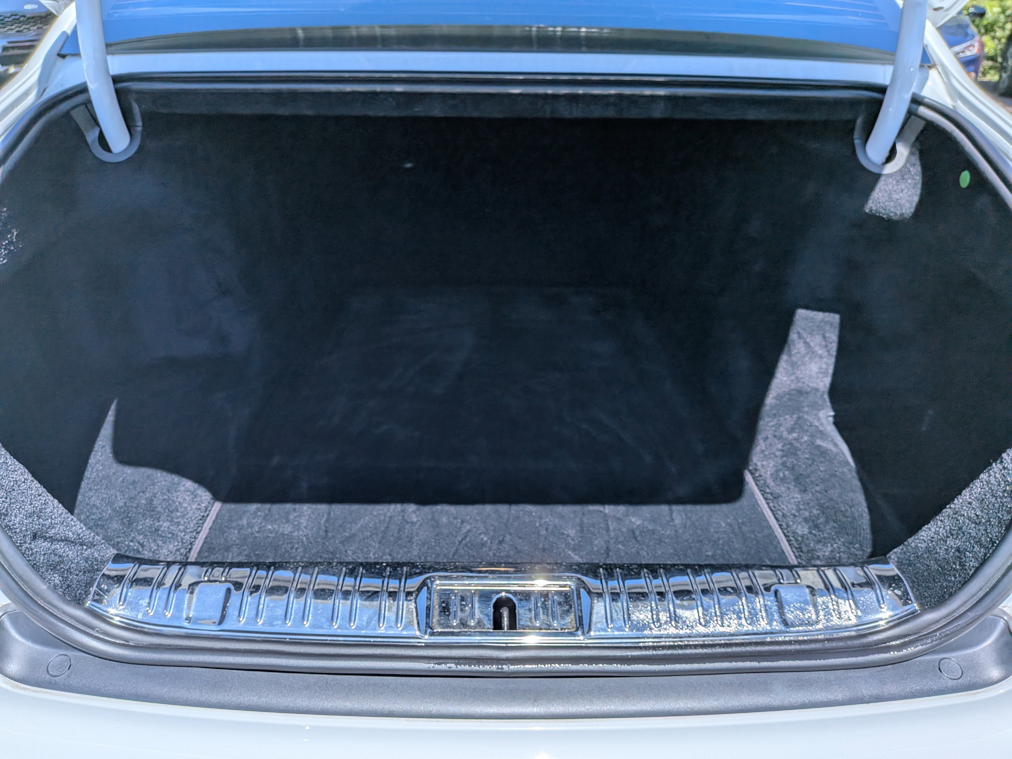 Used 2013 Moonstone Pearl Rolls-Royce Base image 13