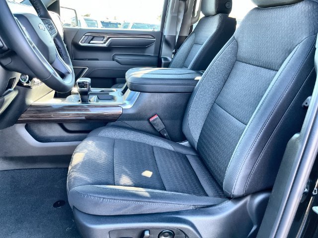 2026 Chevrolet Silverado 1500 photo 21 of 41