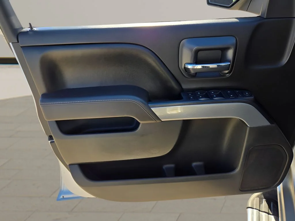 Used 2017 Silver Chevrolet LT image 20