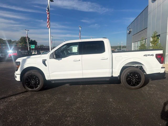 New 2026 Oxford White Ford XLT image 7