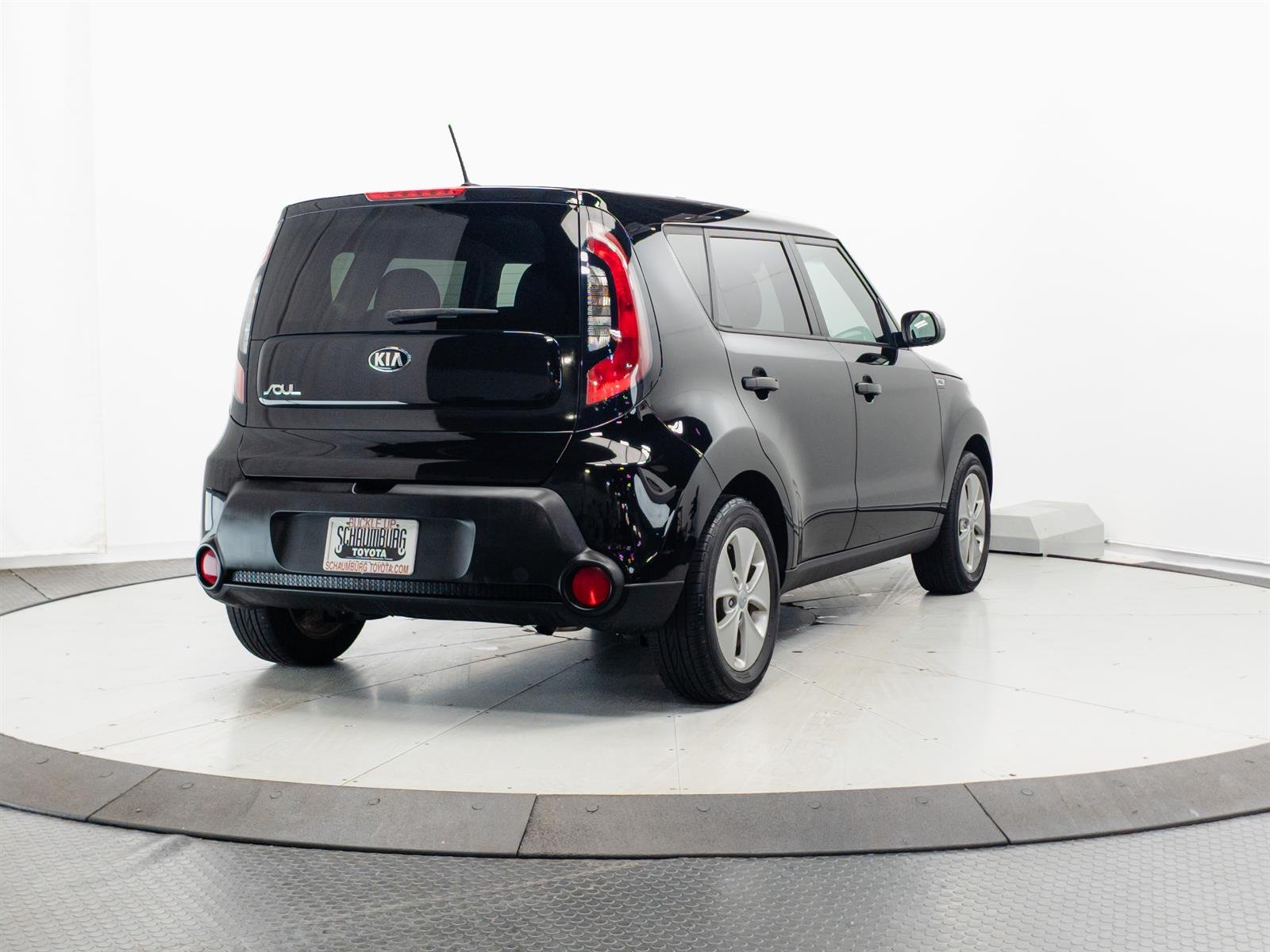 Used 2016 Black Kia Base image 10