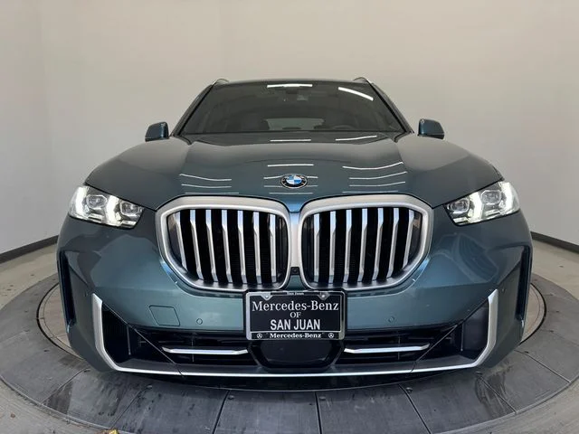 Used 2025 Blue Ridge Mountain Metallic BMW xDrive40i image 14