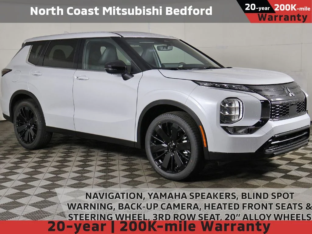 2026 Mitsubishi Outlander LE FWD's photo