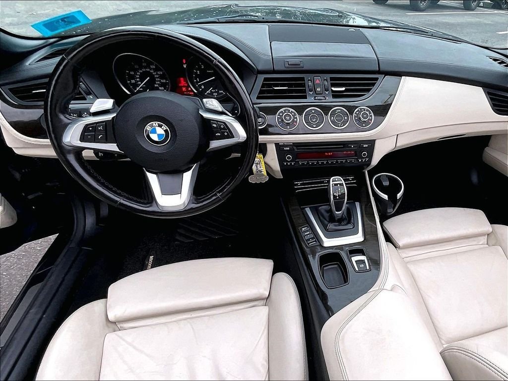 Used 2011 Blue BMW sDrive35i image 18