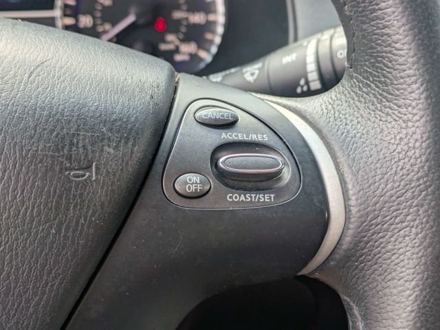 Used 2014 Silver INFINITI Base image 28