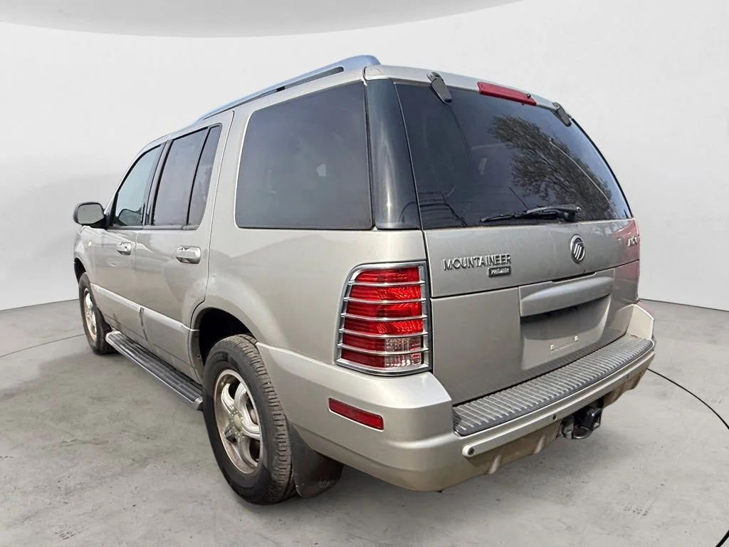 Used 2004 Mercury Mountaineer Convenience with VIN 4M2DU86W24ZJ49005 for sale in Vancouver, WA