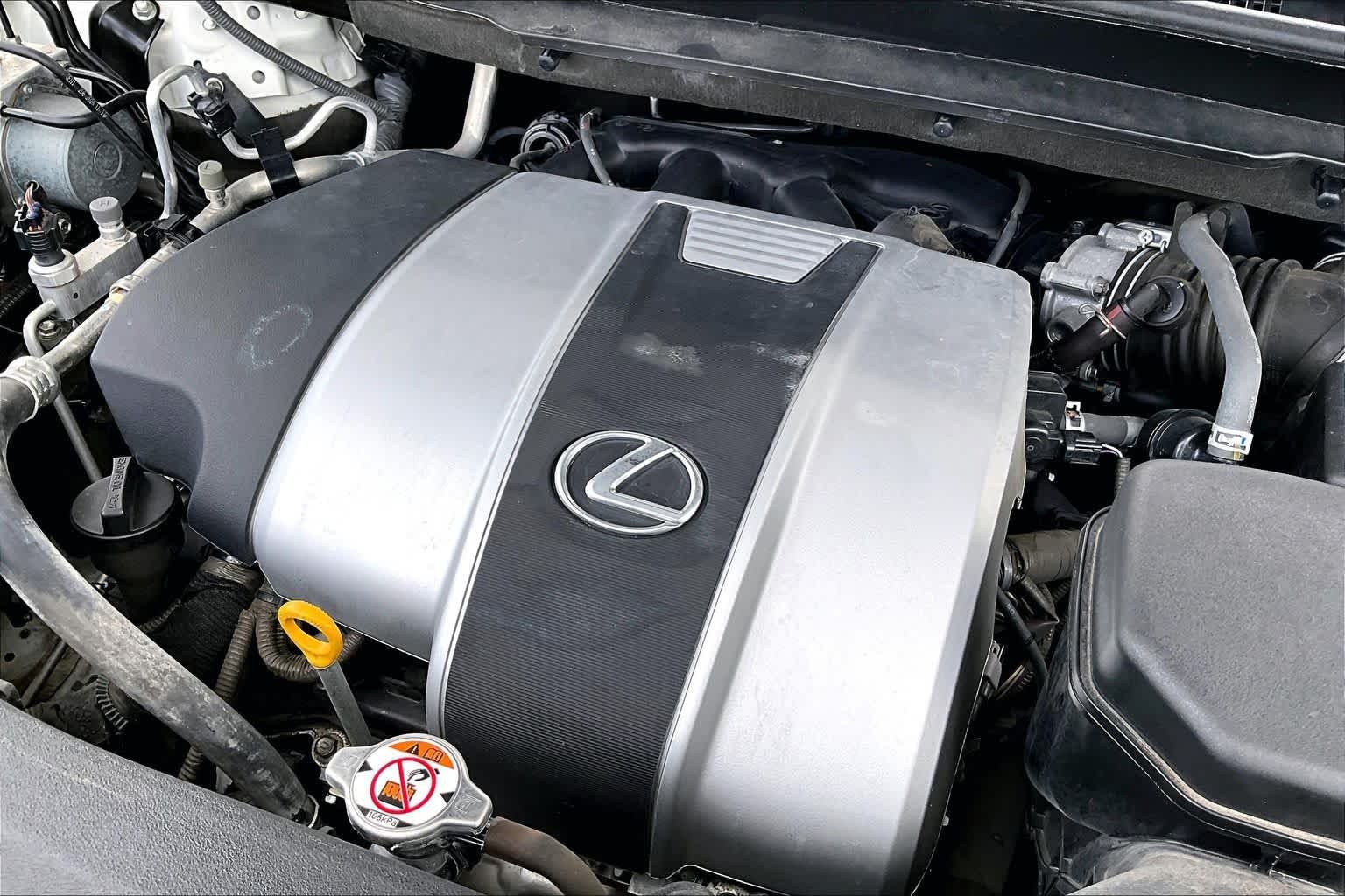 Used 2018 Eminent White Pearl Lexus  image 30