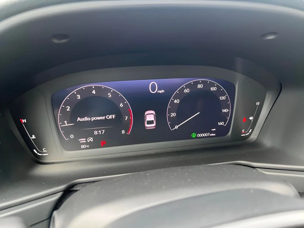 Used 2025 Urban Gray Pearl Honda SE image 14