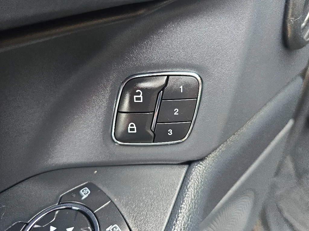 Used 2024  Ford XLT image 13