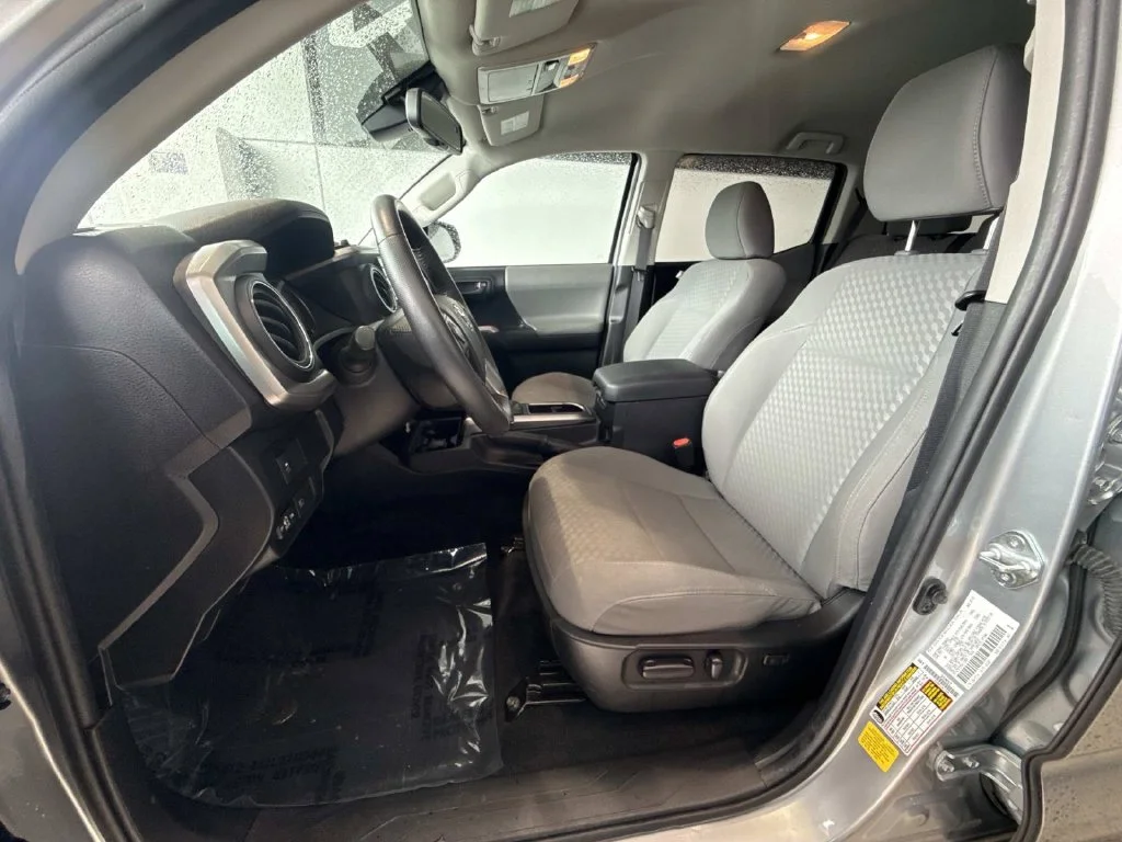 Used 2021 Silver Toyota SR5 image 14