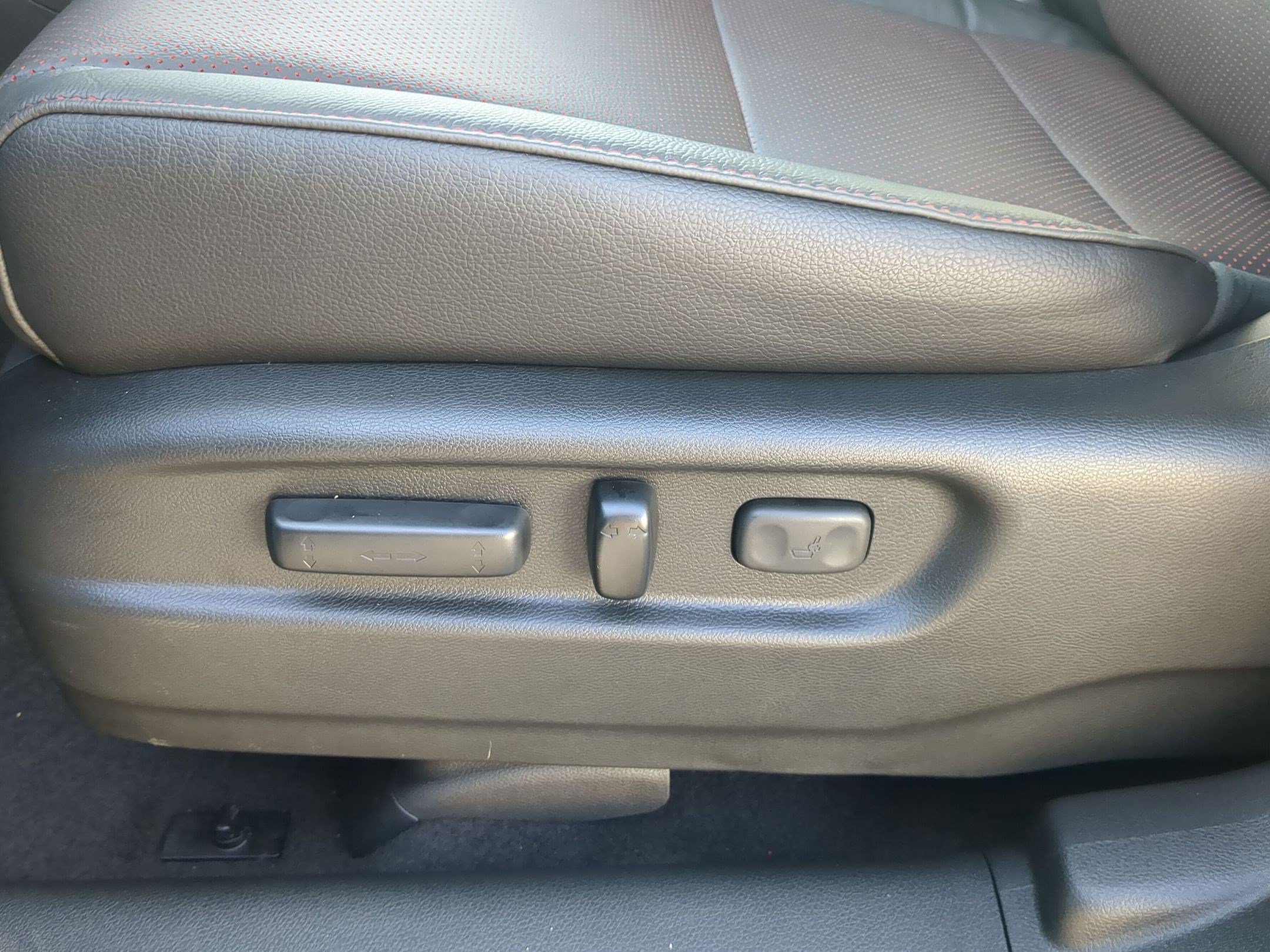 New 2026 Sonic Gray Pearl Honda Black Edition image 14