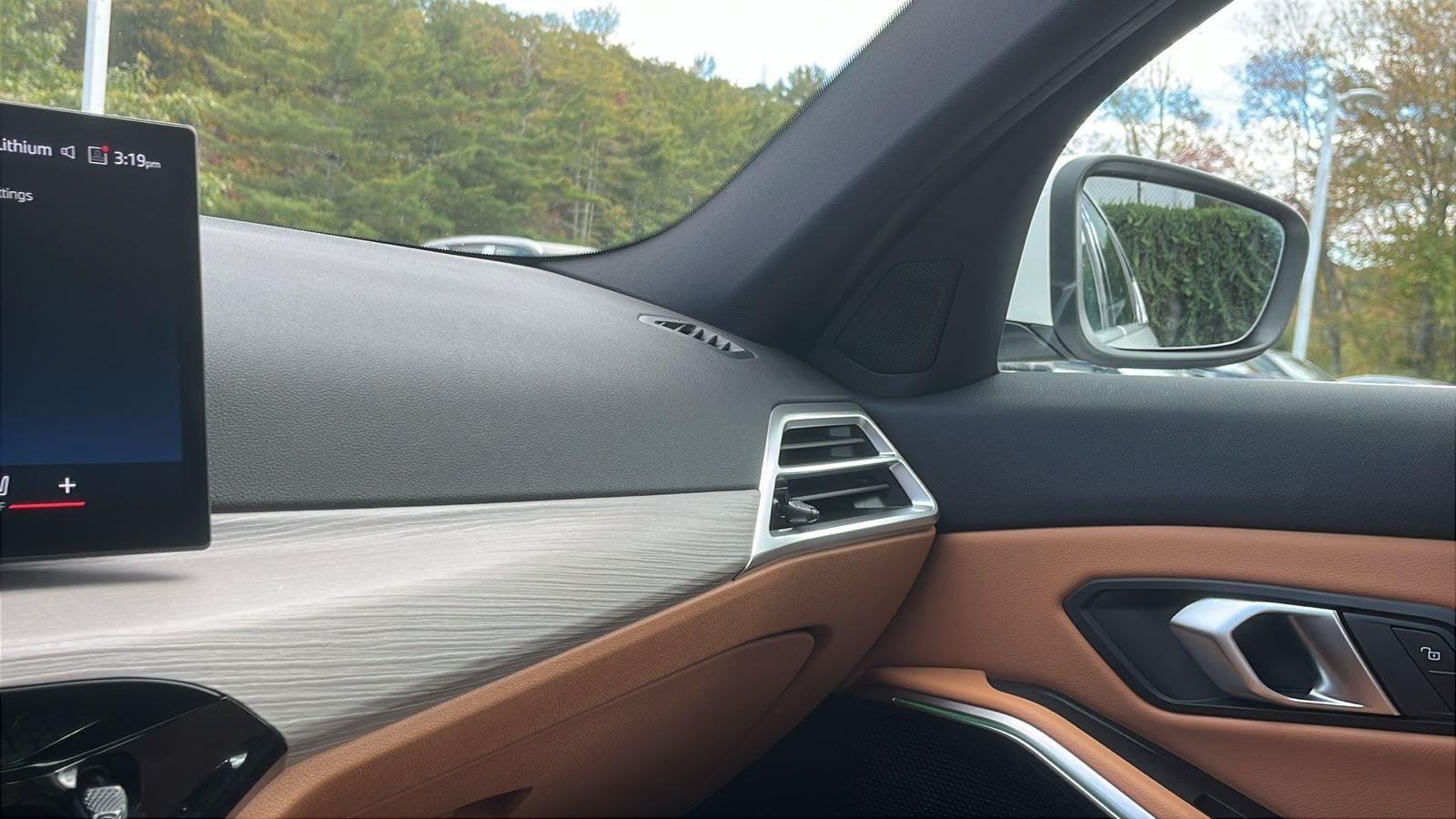 2025 BMW 3 Series 330i - Photo 20