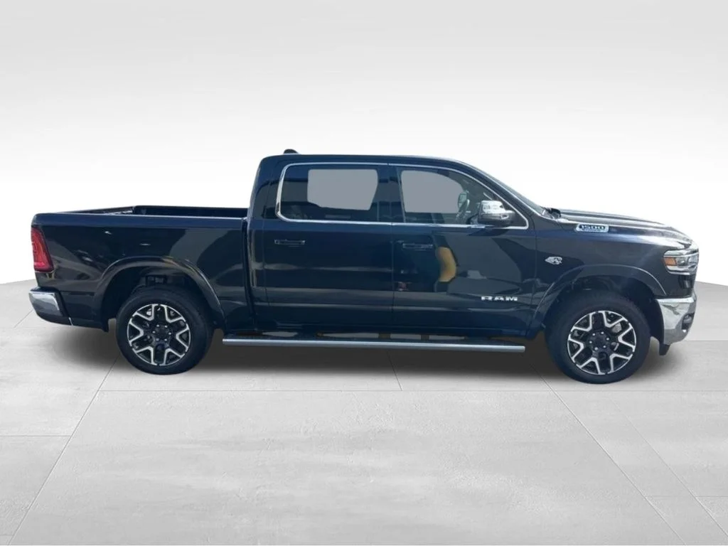 New 2026 Diamond Black Crystal Pearl-Coat Exterior Paint RAM Laramie image 4