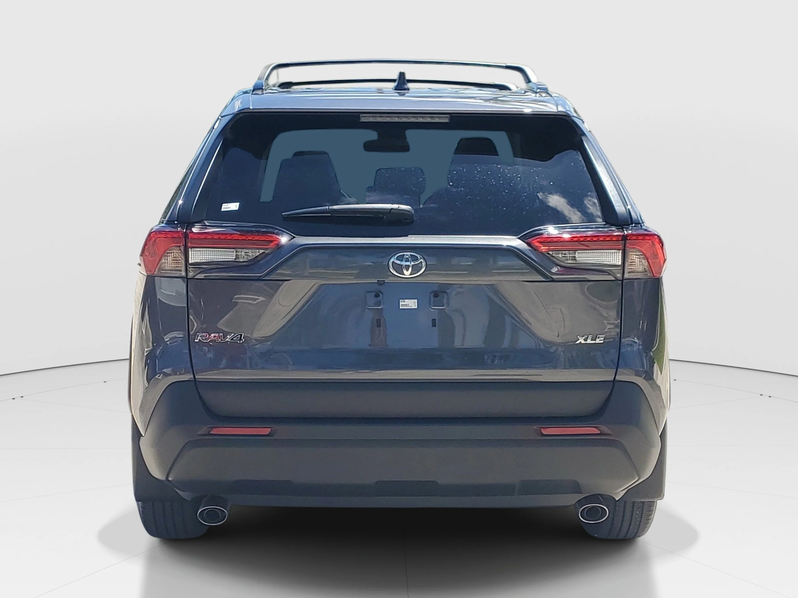 Certified Used 2025 Magnetic Gray Metallic Toyota XLE image 4