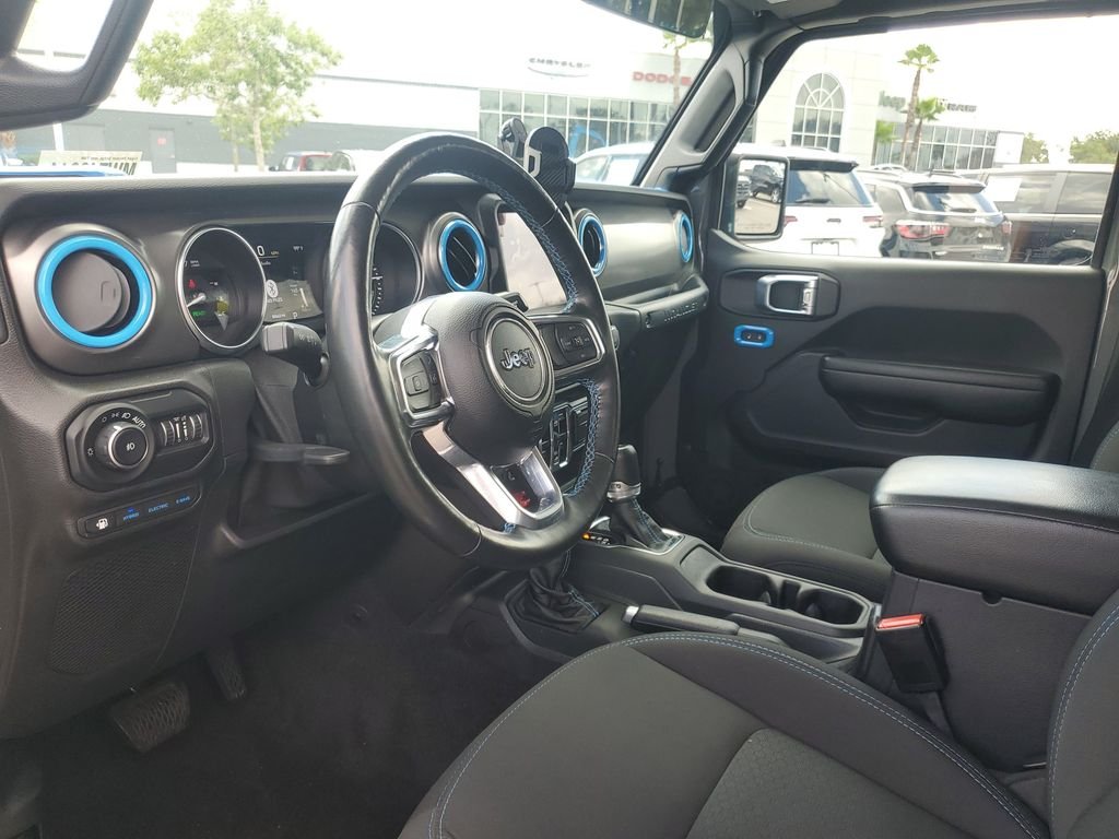 Used 2021 Gray Jeep Unlimited Rubicon 4xe image 10
