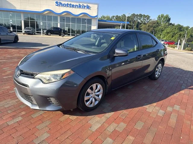 Used 2015 Gray Toyota LE image 4