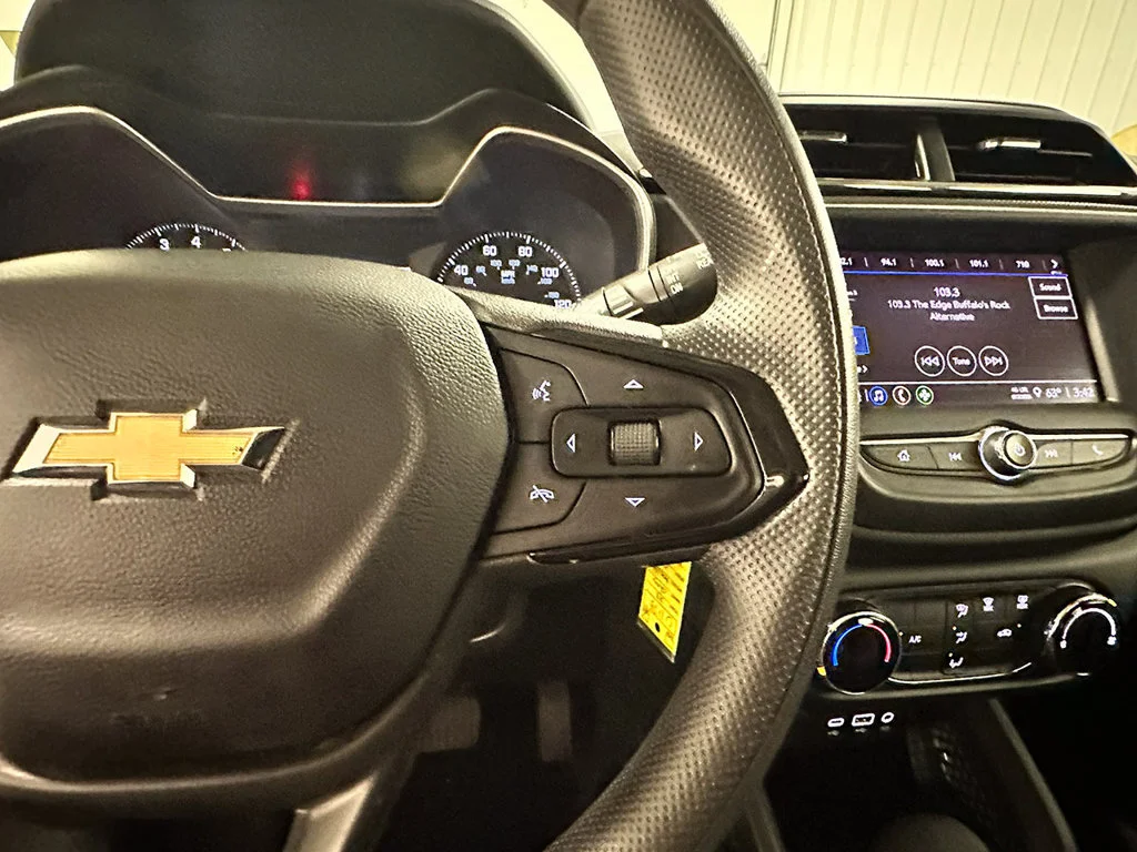 Used 2023 SUMMIT WHITE Chevrolet LS image 32