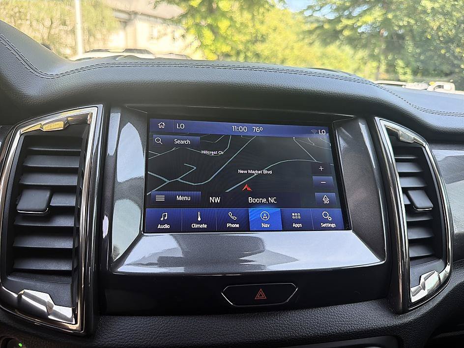 Used 2019 Magnetic Ford LARIAT image 17