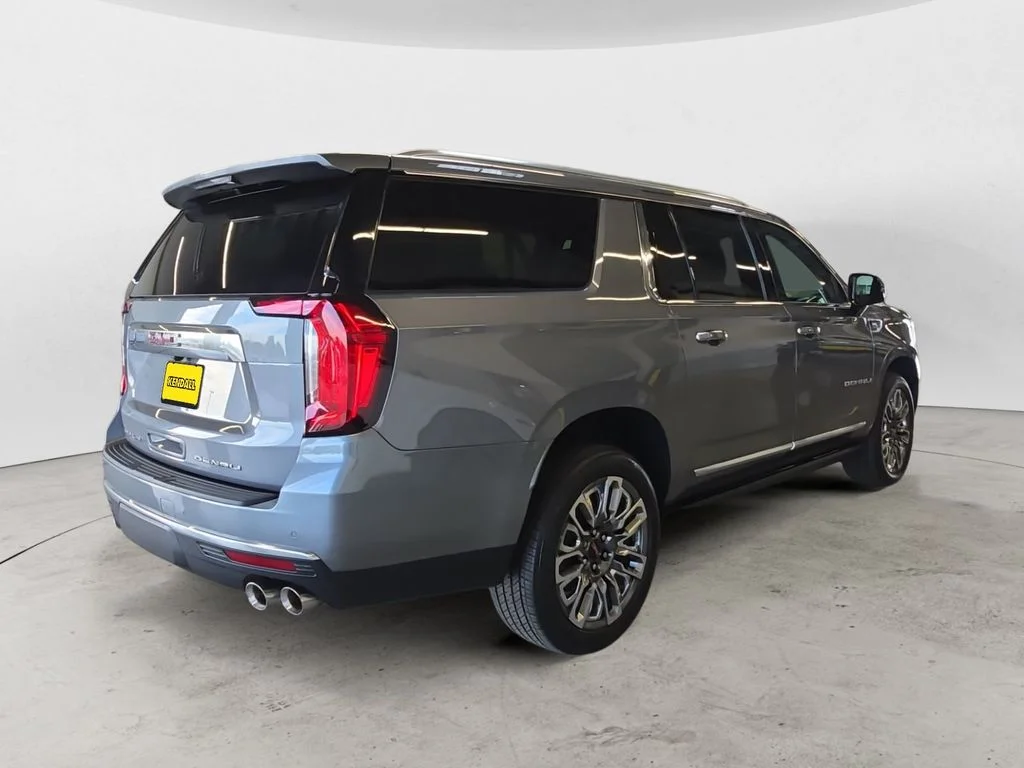 Used 2022 Gray GMC Denali image 5