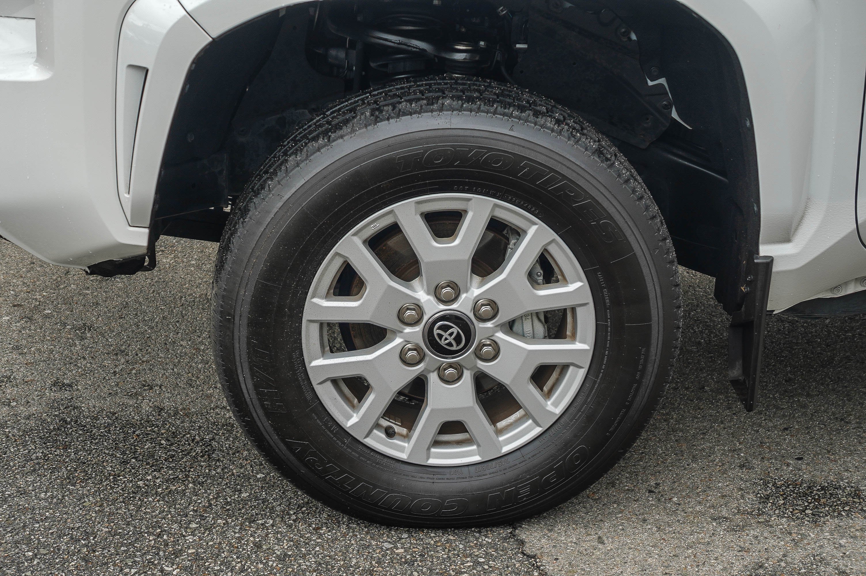 Used 2024 ICE CAP TOYOTA TRUCK SR5 L/B image 10