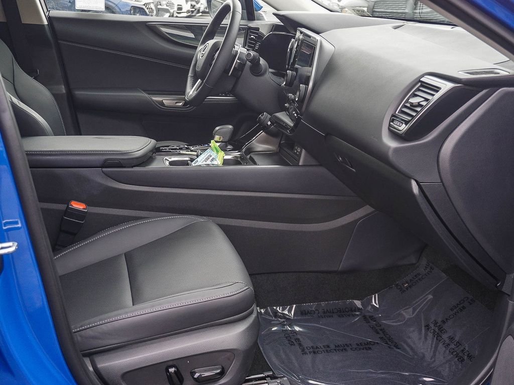 Used 2025  Lexus 350 Premium image 12