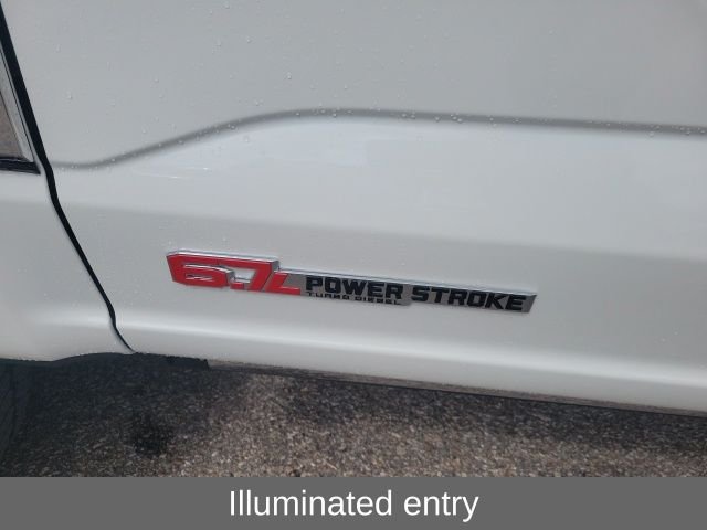 New 2026 Star White Metallic Tri-Coat Ford F-250® King Ranch® image 50