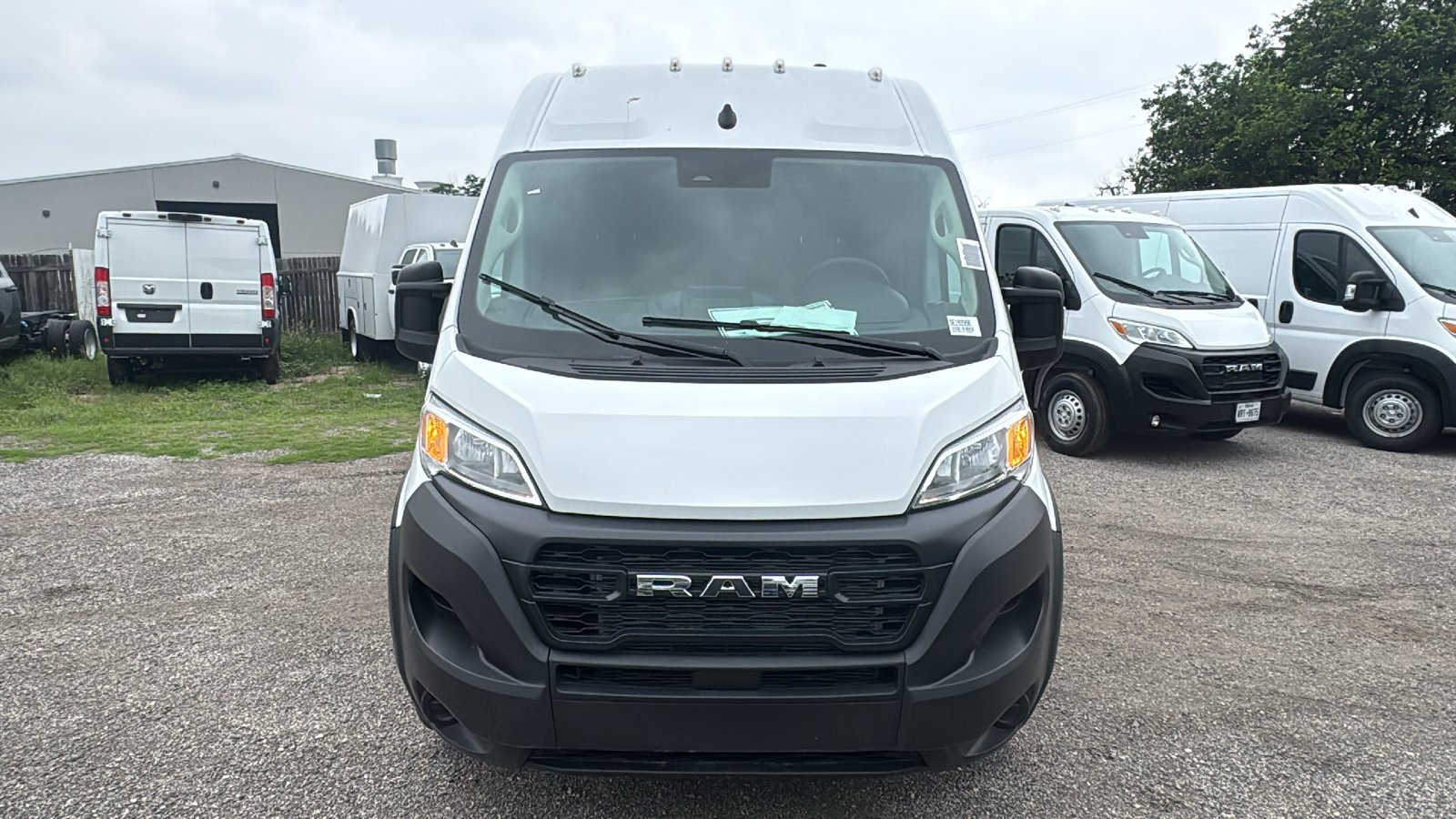 New 2026 Bright White Clear-Coat Exterior Paint RAM Tradesman image 2