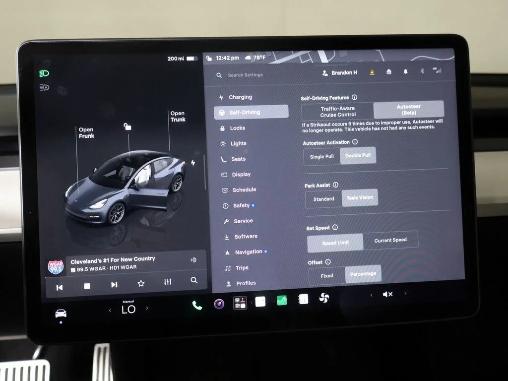 Used 2022 Silver Tesla Long Range image 47