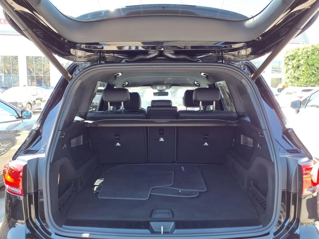 Used 2020 Black Mercedes-Benz GLB 250 image 22