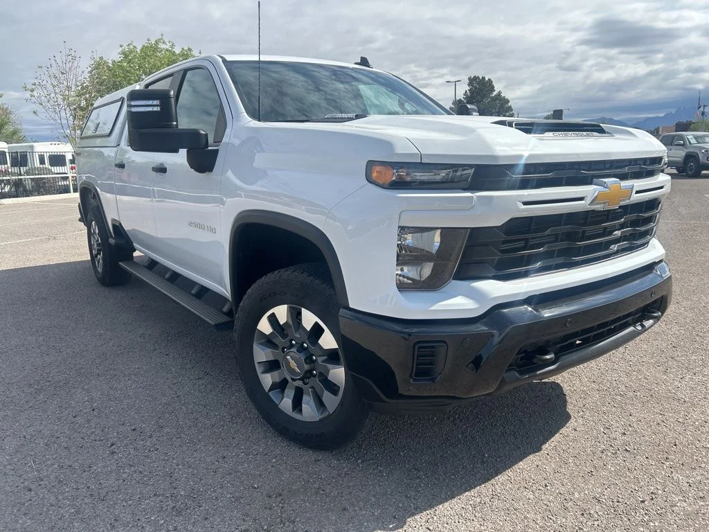 Used 2025 White Chevrolet Custom image 1