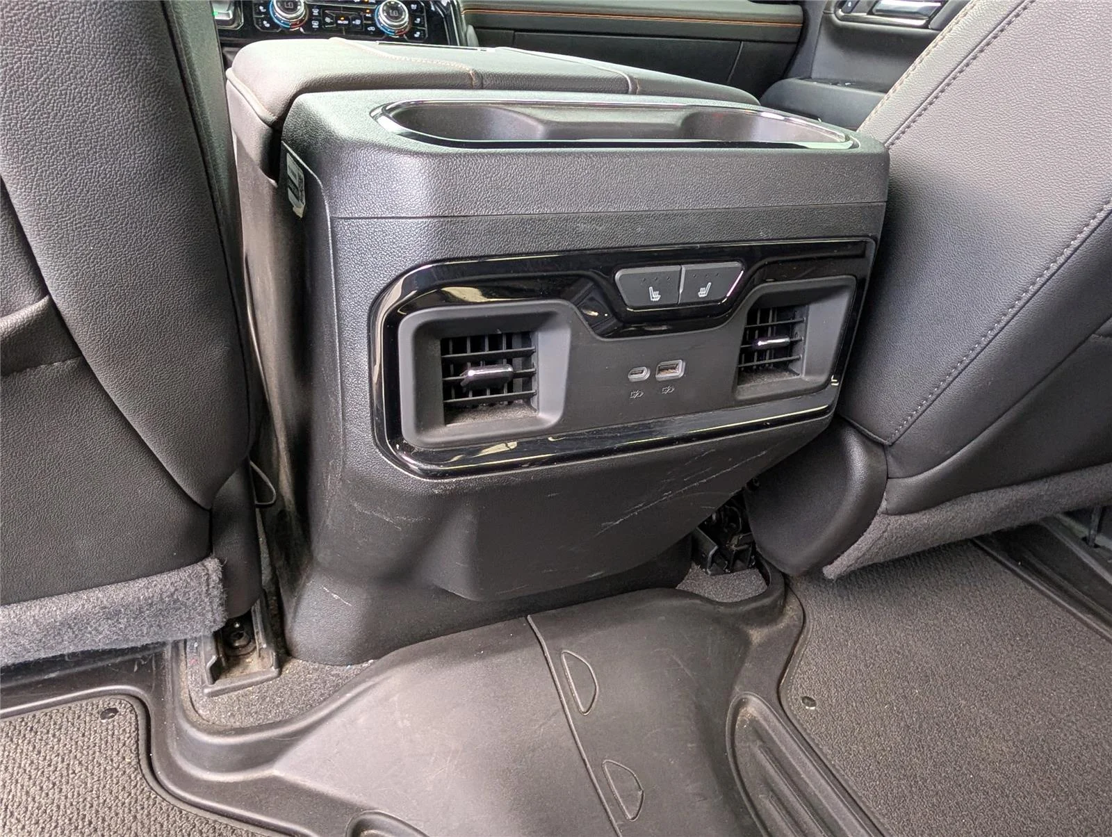 Used 2024 Summit White GMC AT4 image 32
