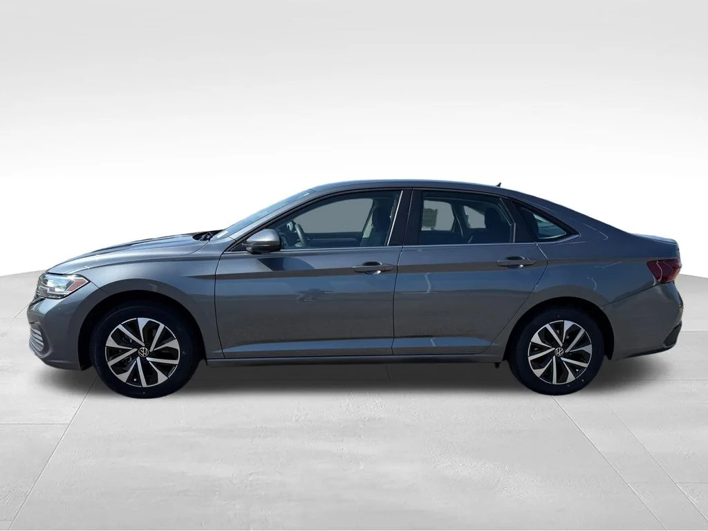 Used 2023 Gray Volkswagen 1.5T S image 2