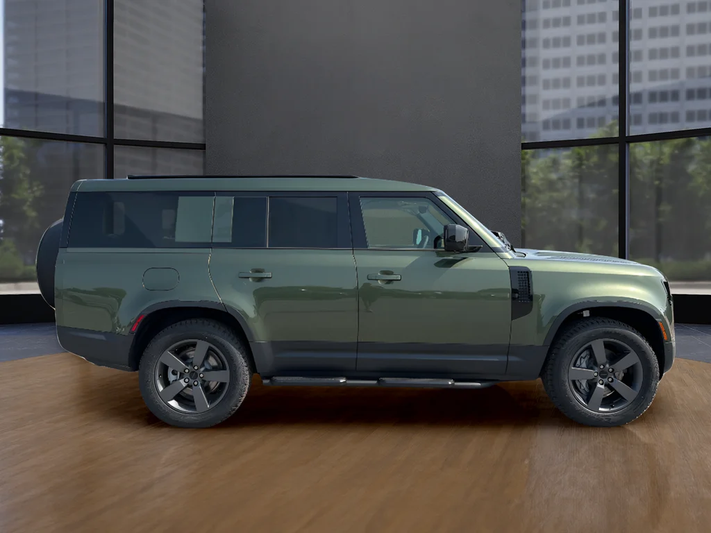 New 2026 Green Land Rover S image 16