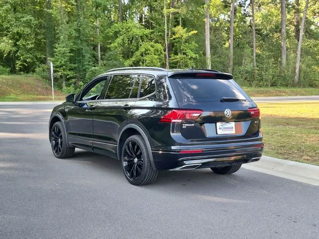 Used 2021 Black Volkswagen 2.0T SE R-Line Black image 11
