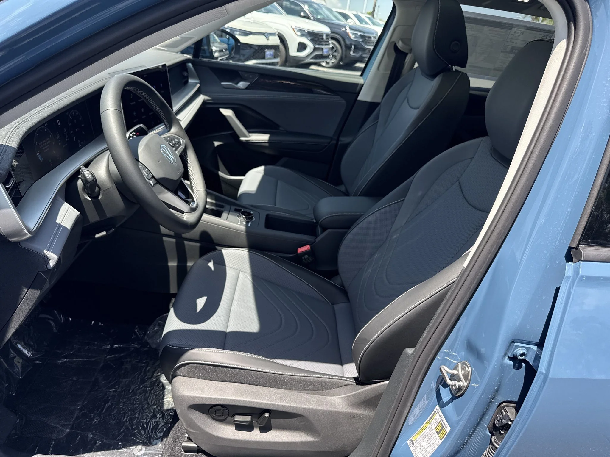 New 2026 Monterey Blue Pearl Volkswagen SE image 14