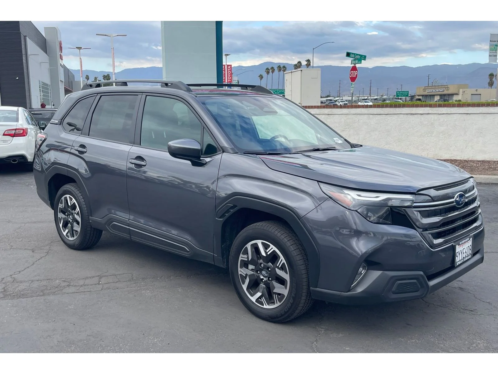 Used 2026 Magnetite Gray Metallic Subaru Premium image 8