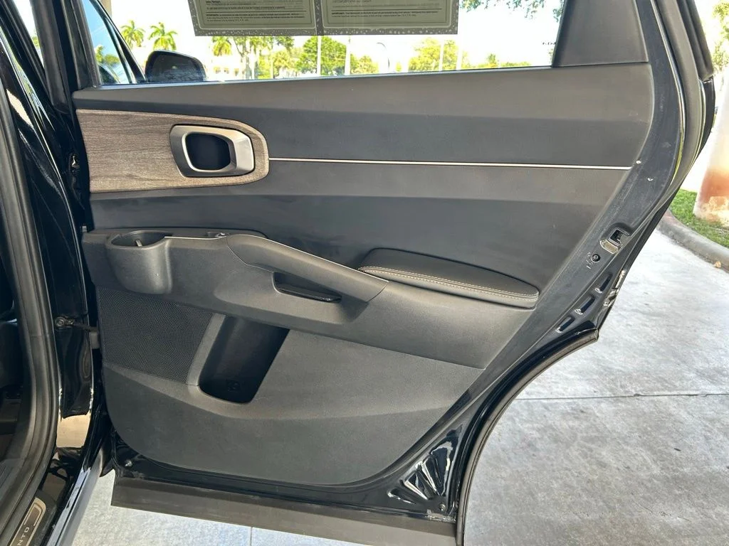 Used 2022 Black Kia EX image 30